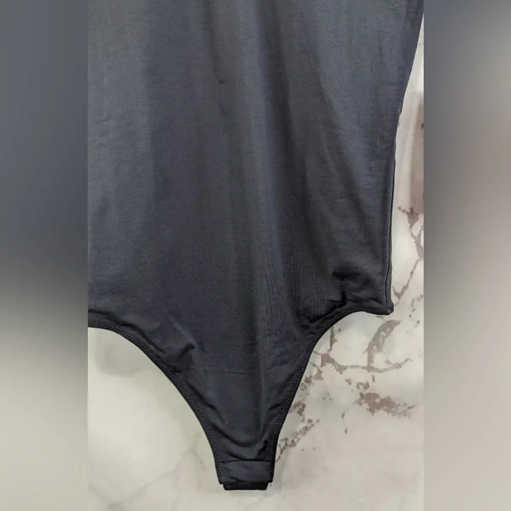 EVERLANE THE V-NECK BALLET BODYSUIT - Picture 11 of 13
